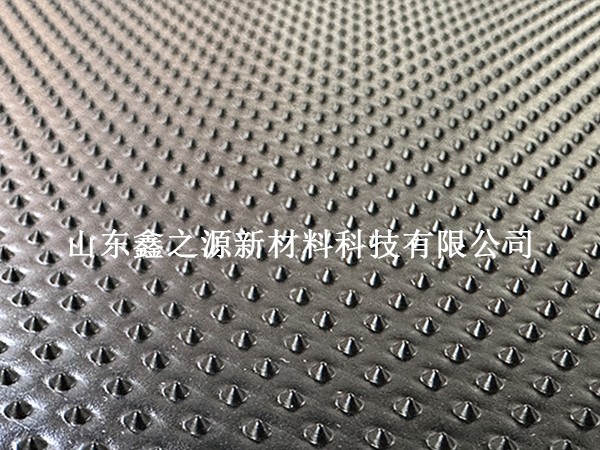 駐點(diǎn)土工膜厚度生產(chǎn)技巧：精準(zhǔn)控制，高效產(chǎn)出